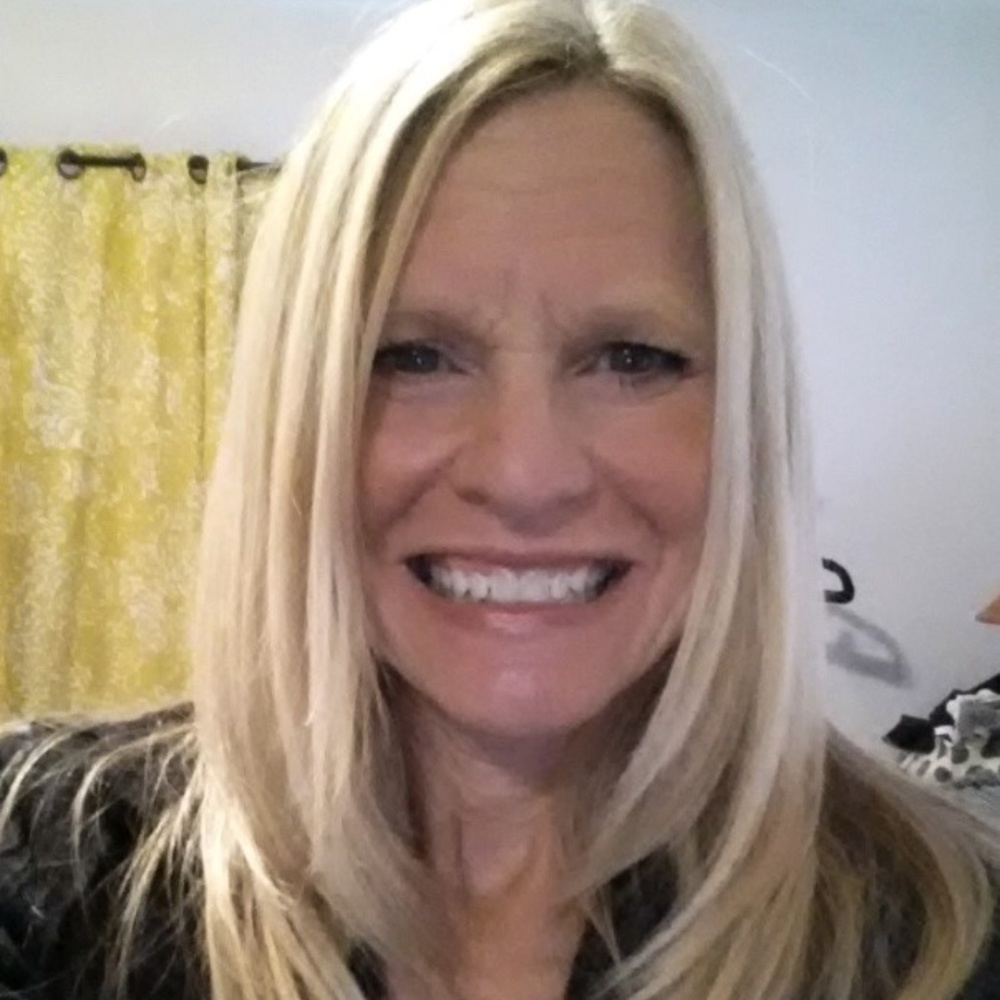 Meet your Posher, Leslie